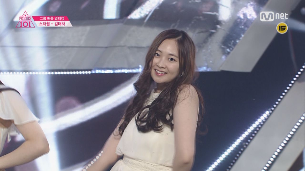 직캠]일대일아이컨택 |김태하 - 2조 Apink ♬ 몰라요 | 네이트 TV